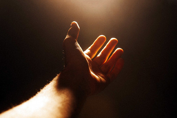 hand-4661763_600