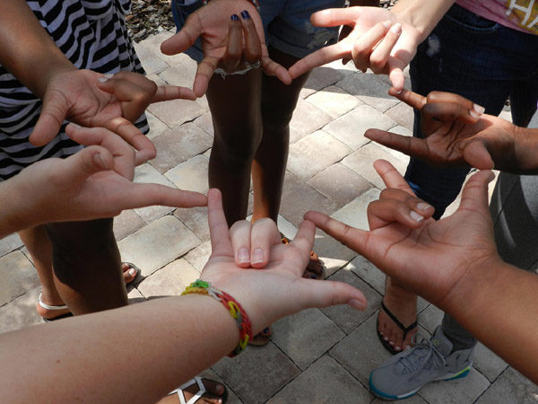 hands-541830-600jpg